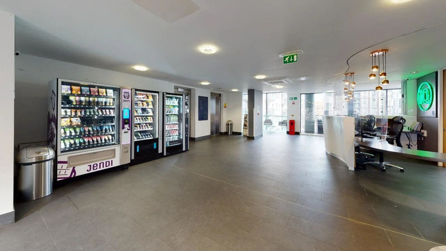 Food & Drinks, Sterling Court, London
