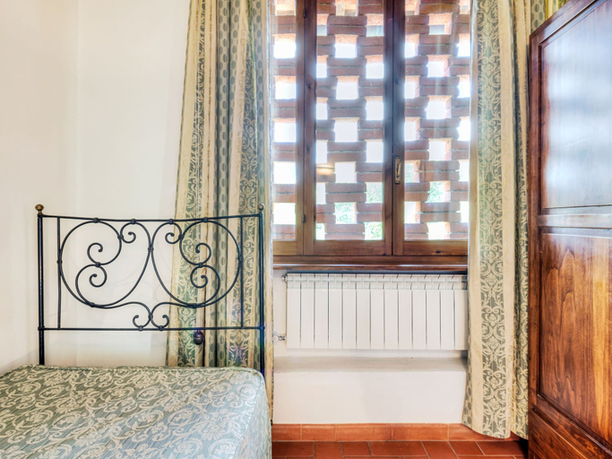 Bedroom 3, A Vineyard Apartment Retreat, Florence