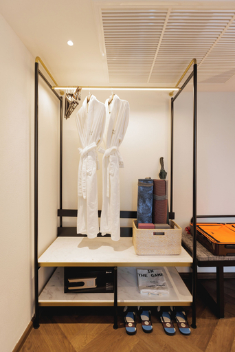 Amenities 24