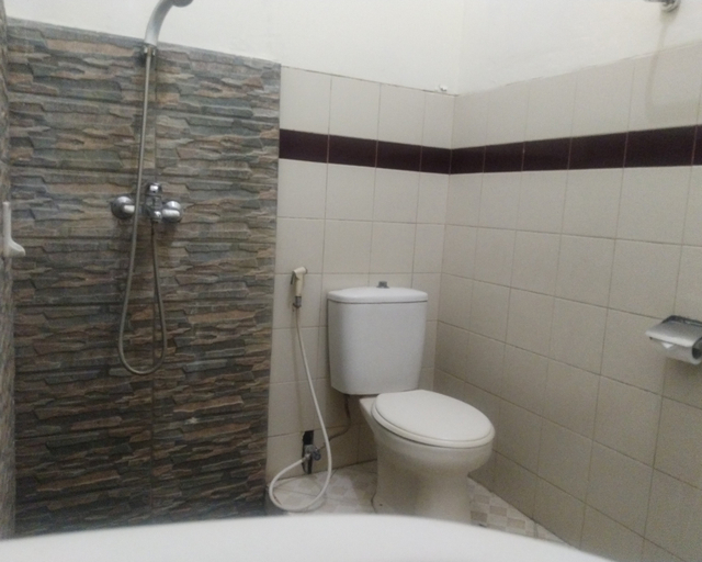 Bathroom 4, Hotel New Pesona Anggraini, Bogor