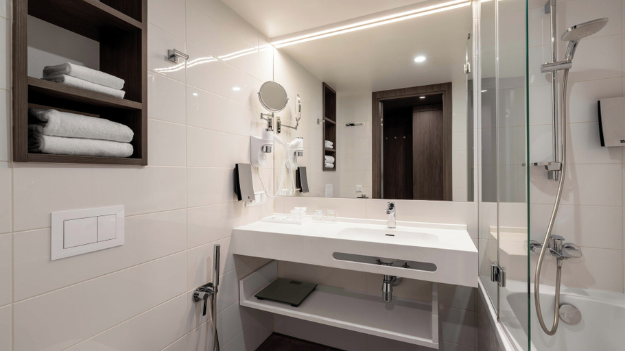 Bathroom 5, Wellton Riverside SPA Hotel, Riga