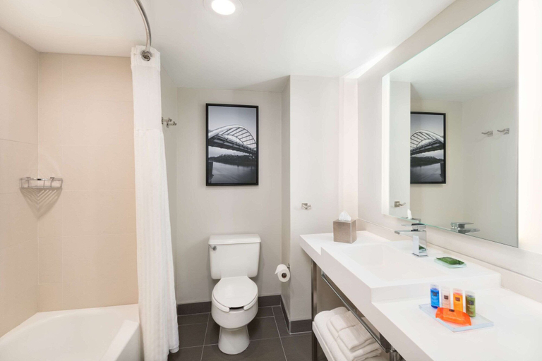 Bathroom 4, Radisson Hotel Nashville Airport, Davidson