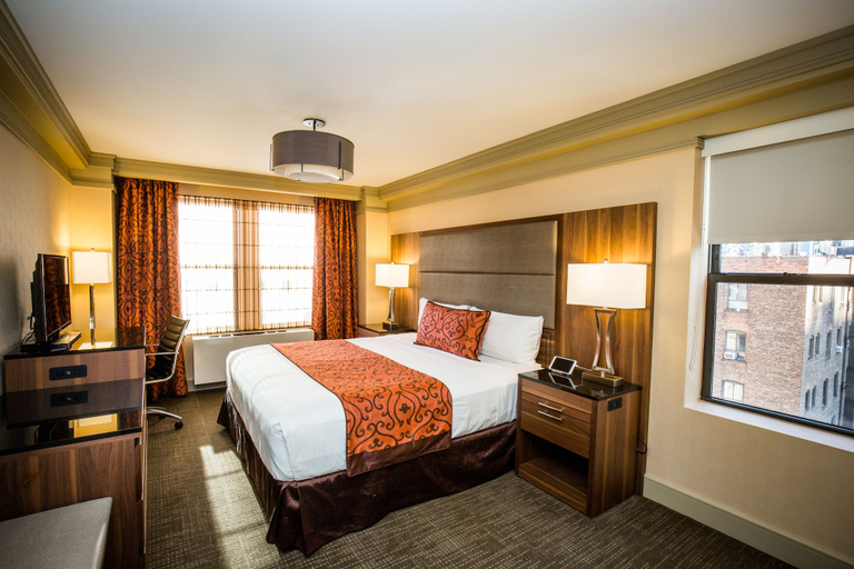 Bedroom 3, The Belvedere Hotel, New York