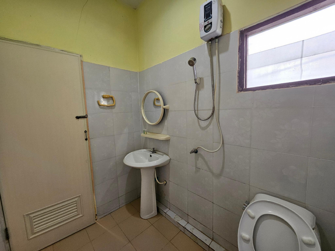 Bathroom 5