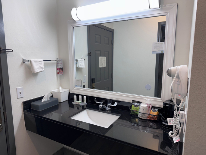 Bathroom 4, Ramada by Wyndham Sparta/At Speedway, Gallatin