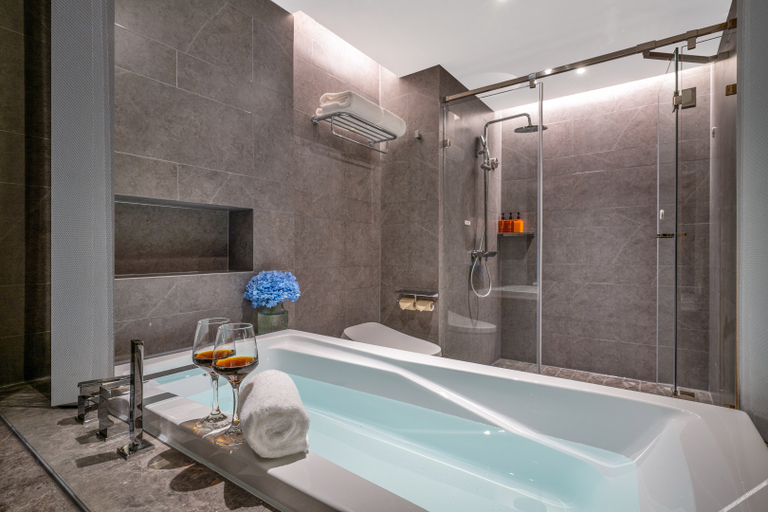Bathroom 4, Orange Hotel Chifeng Songshan District Government Wanda Plaza, Chifeng