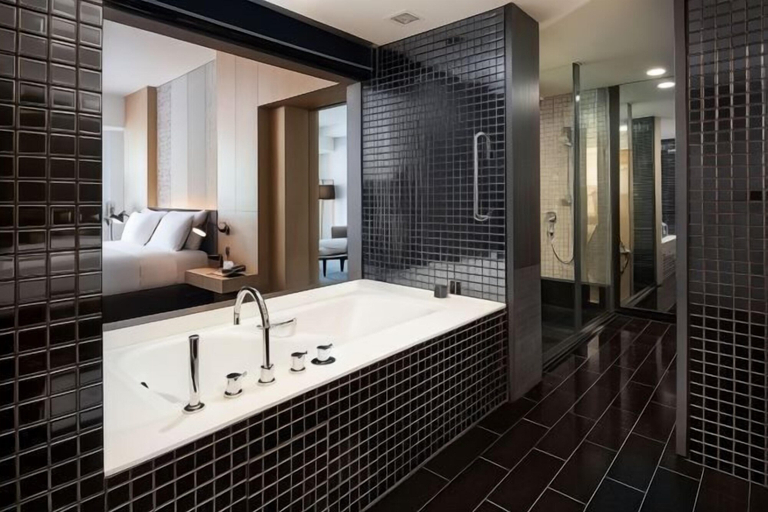 Bathroom 10