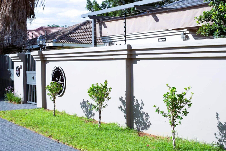Exterior & Views, 53A Luxury Bed & Breakfast, Gaborone