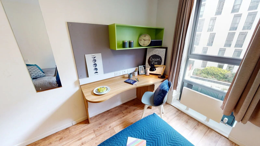 Others 5, Sterling Court, London