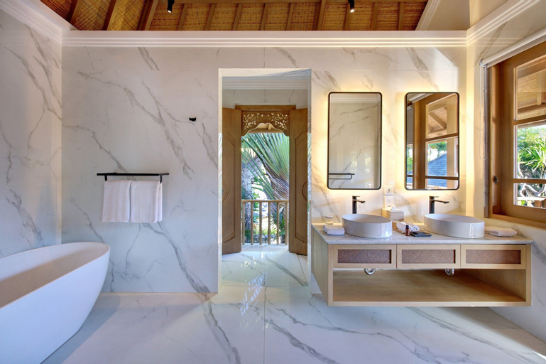 Bathroom 11
