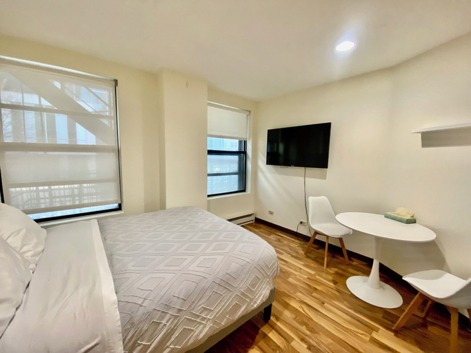 Bedroom 4, Historic Charm in Downtown Chicago, Cook