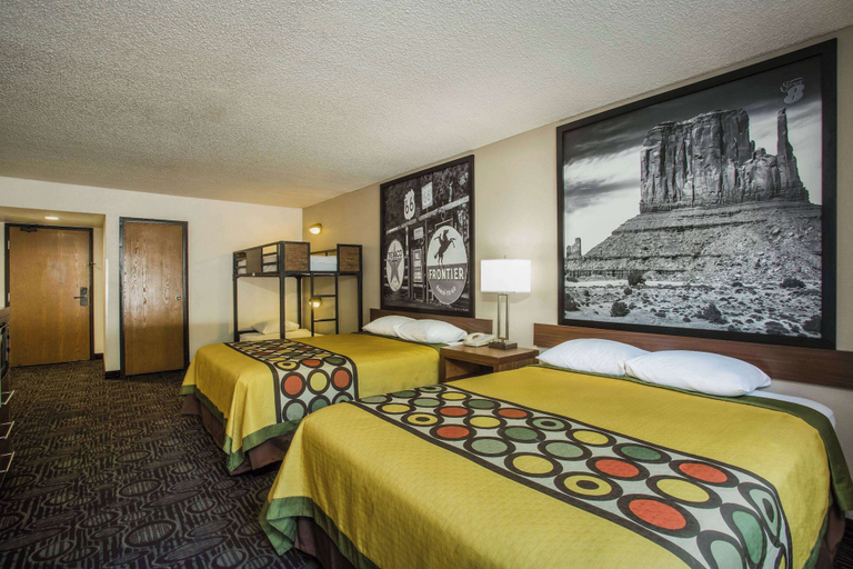 Bedroom 2, Super 8 by Wyndham Flagstaff, Coconino