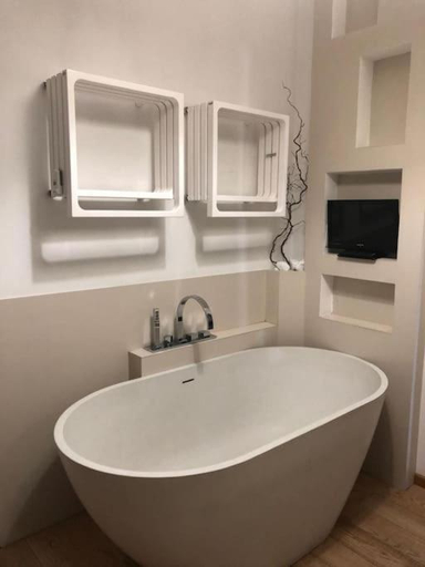 Bathroom 2, La casa di Rosina al Pigneto, Roma