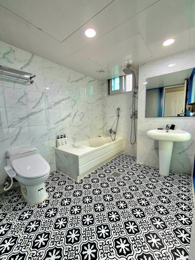Bathroom 4, Haruae hotel, Jung