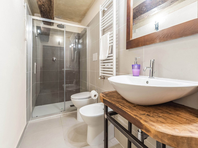 Bathroom 3, Apartment With Swimming Pool Near the Forest, Perugia