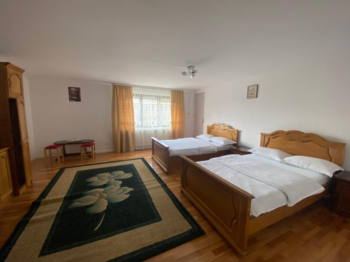 Others 3, Casa Laur, Manastirea Humorului