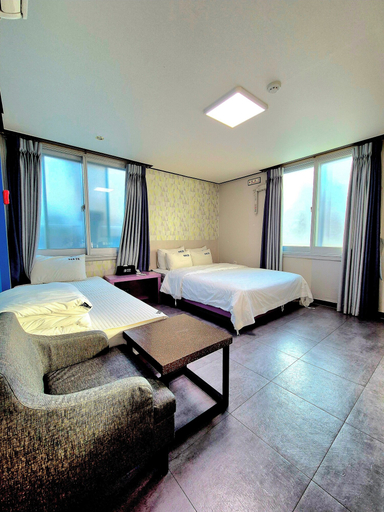 Bedroom 2, Haruae hotel, Jung