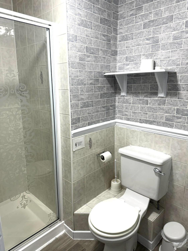 Bathroom 4, Tower Central hotel Albert Road, Blackpool