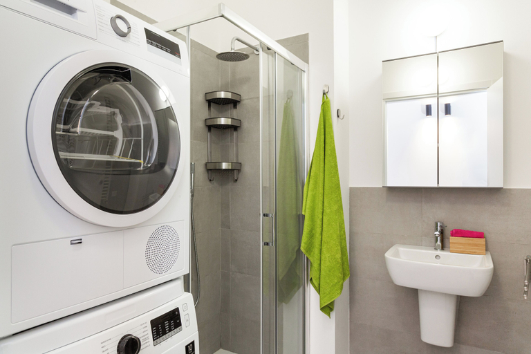 Bathroom 2, JOIVY Contemporary Apartments, Milano