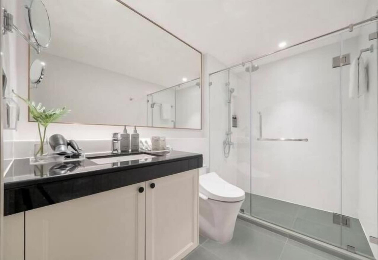 Bathroom 7