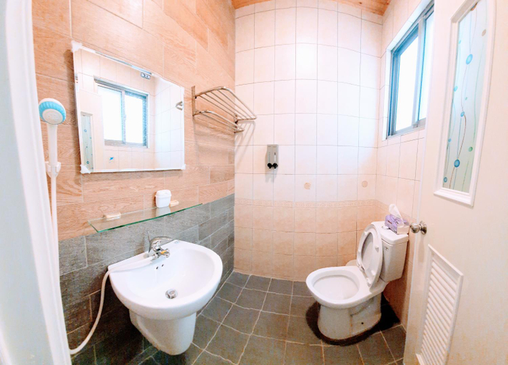 Bathroom 2