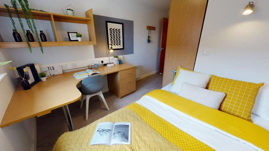 Bedroom 3, Student Only Kopa, Lancashire