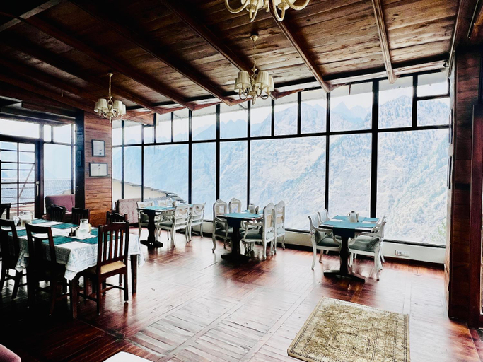 Food & Drinks 4, Faraway Cottages, Chamoli