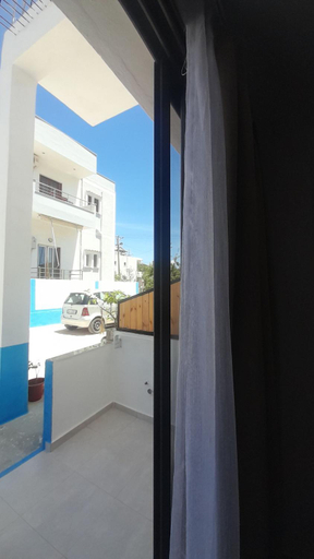 Others 4, Vila Francesko, Sarandës