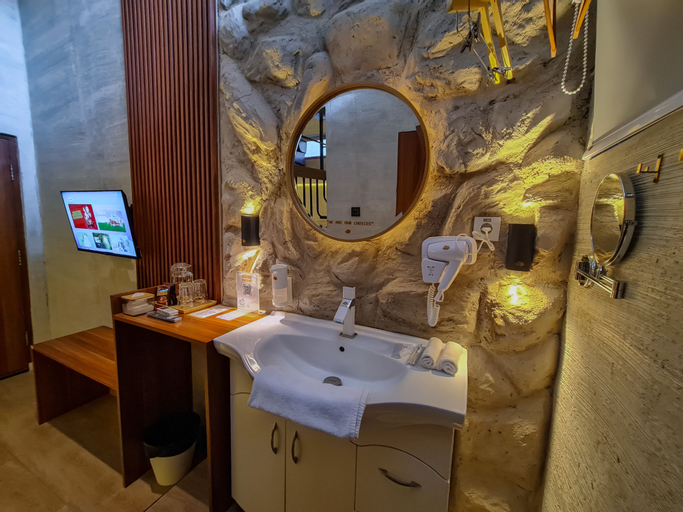 Bathroom 7