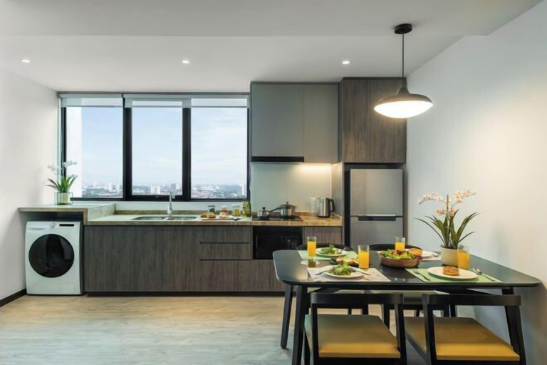 Dining Room 6