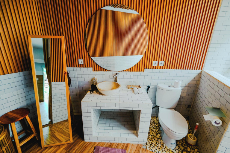 Bathroom 7