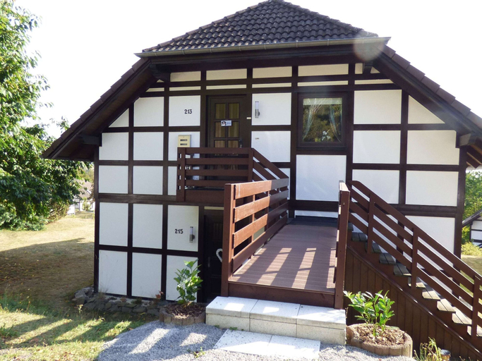 Alluring apartment in Frankenau with terrace, Waldeck-Frankenberg