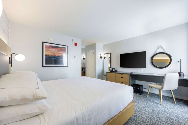 Bedroom 24