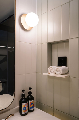 Bathroom 25