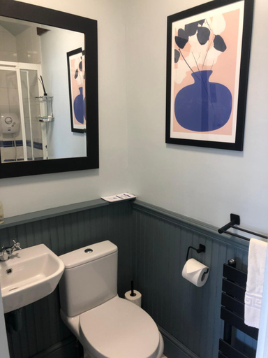 Bathroom 3, Twin Oaks Guest House, Hampshire