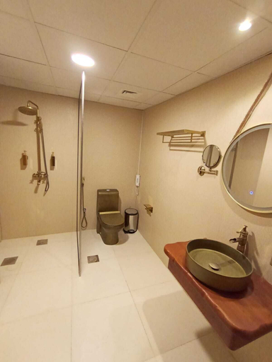 Bathroom 5, Hyba Heritage Hotel, Dubai