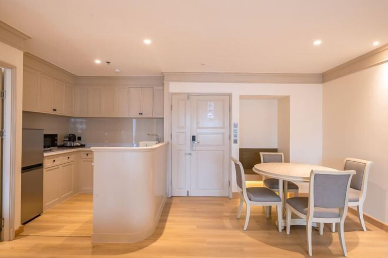 Dining Room 14