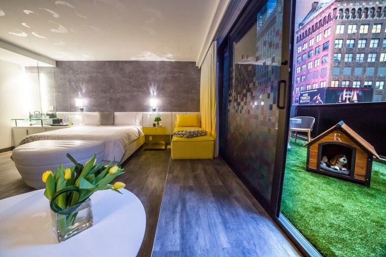 Bathroom 5, Renaissance New York Times Square Hotel by Marriott, New York