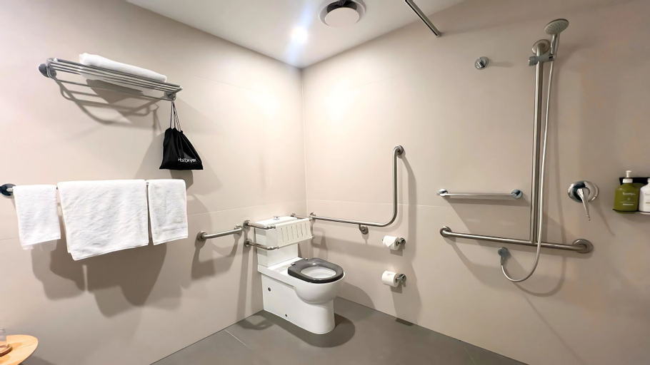 Bathroom 25