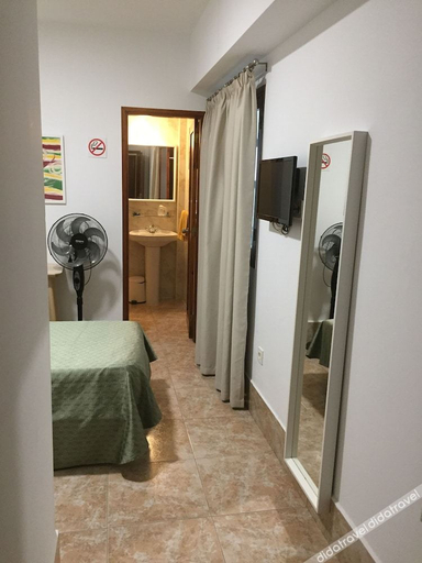 Bedroom 3, Hostal Residencia Cardona, Las Palmas