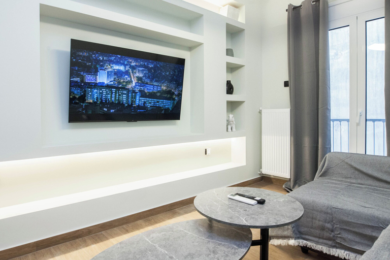 Others 5, Fresh Modern 1 Bd Apt in Vibrant Patisia, Attica
