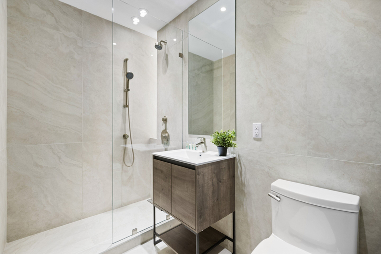 Bathroom 3, Global Luxury Suites at The Arches, New York