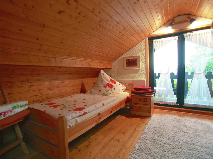 Bedroom, Attraktives Ferienhaus mit Kamin in Waltershausen, Gotha