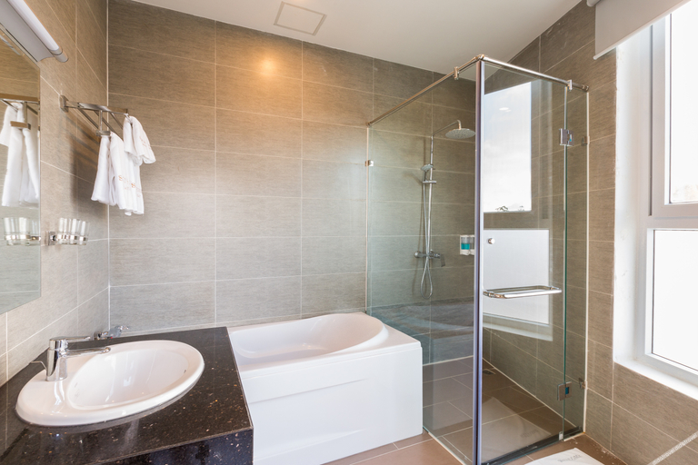 Bathroom 4, Saigon’s Book Da Lat Hotel, Đà Lạt