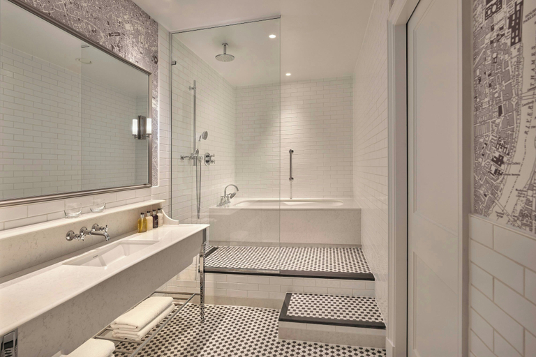 Bathroom 5, London Marriott Hotel County Hall, London