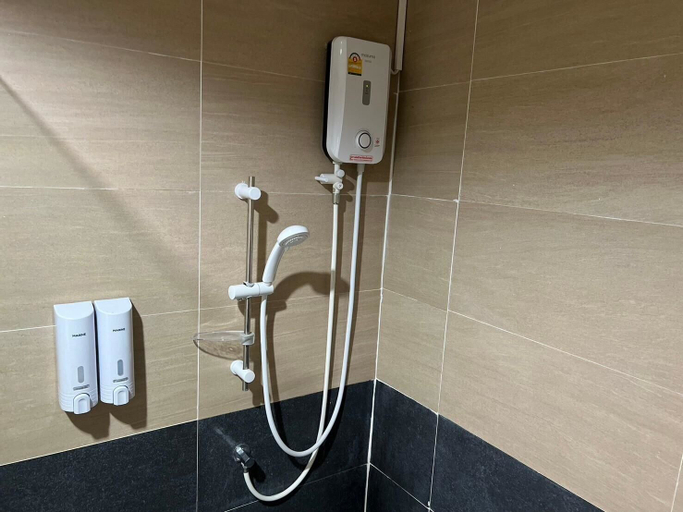 Bathroom 4, V Tharm Hotel, Muang Udon Thani