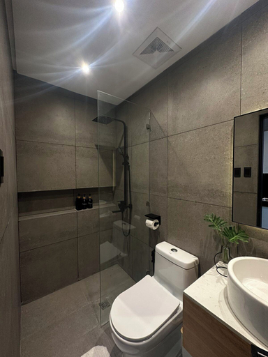Bathroom 3, Caldwell Boutique Hotel, Legazpi City