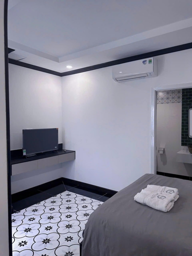 Bedroom 8