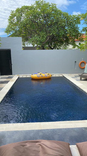 Swimming Pool 11