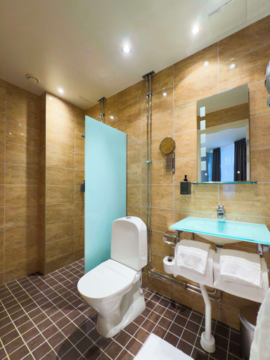Bathroom 5, Best Western Hotel Bentleys, Stockholm